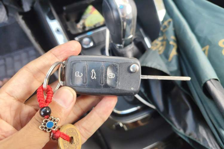 Used Volkswagen Sagitar 2017 230TSI Automatic Comfort Version Vehicle Key