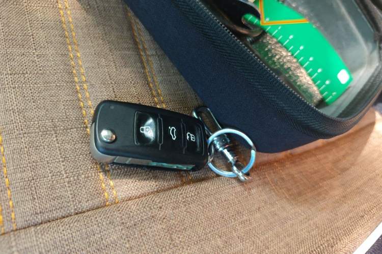 Used Volkswagen Sagitar 2017 1.6L Manual Comfort Model Vehicle Key