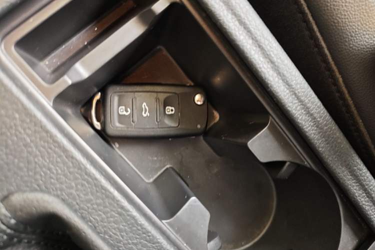 Used Volkswagen Sagitar 2017 180TSI Automatic Luxury Edition Vehicle Key