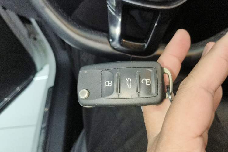 Used Volkswagen Sagitar 2017 1.6L Automatic Comfort Model Vehicle Key