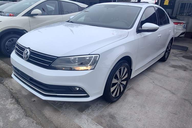 Used Volkswagen Sagitar 2017 230TSI Automatic Comfort Version Guazi used car, China used car export, Used car for sale, Used  cars, Cheapest cars for sale