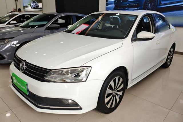 Used Volkswagen Sagitar 2017 230TSI Automatic Comfort Version