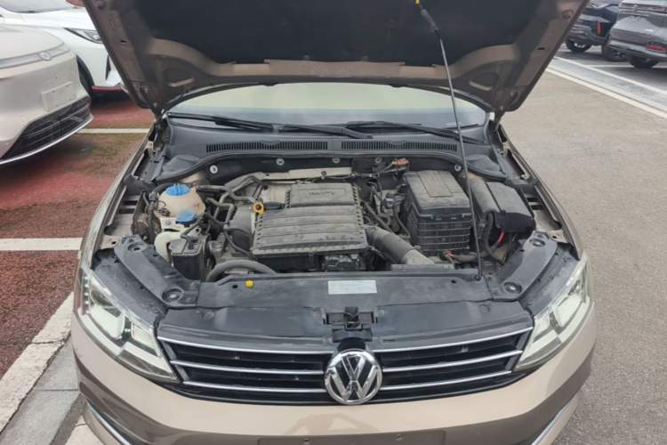 Used Volkswagen Sagitar 2017 1.6L Automatic Comfort Model Engine Bay