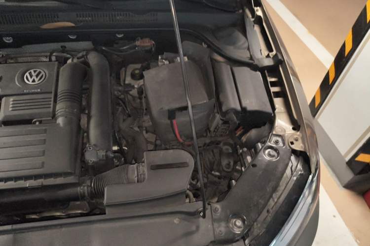 Used Volkswagen Sagitar 2017 230TSI Automatic Comfort Version Engine Bay Left