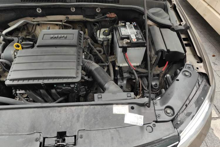 Used Volkswagen Sagitar 2017 1.6L Automatic Comfort Model Engine Bay Left
