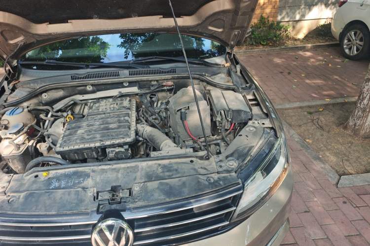 Used Volkswagen Sagitar 2017 1.6L Automatic Comfort Model Engine Bay Left
