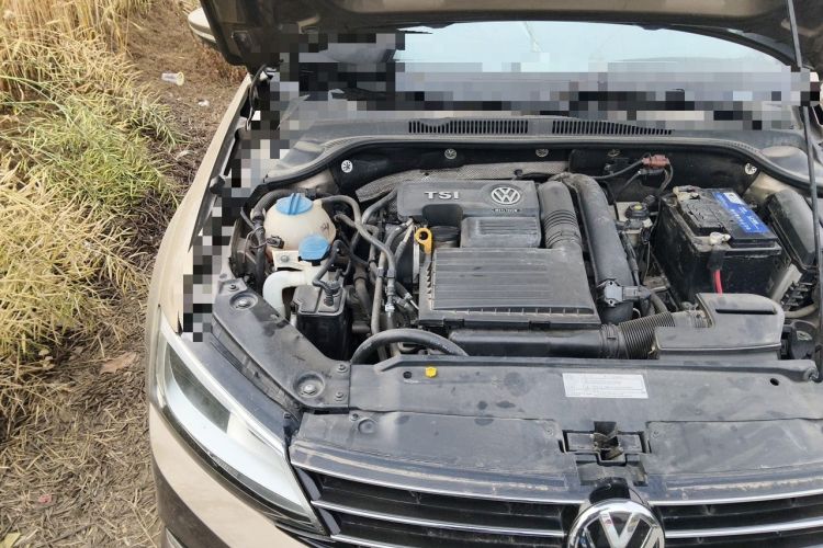 Used Volkswagen Sagitar 2017 230TSI Automatic Comfort Version Engine Bay Right