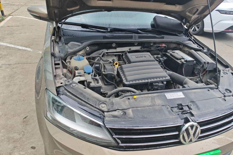 Used Volkswagen Sagitar 2017 1.6L Automatic Comfort Model Engine Bay Right