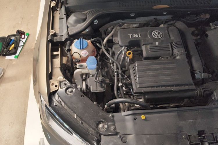Used Volkswagen Sagitar 2017 230TSI Automatic Comfort Version Engine Bay Right