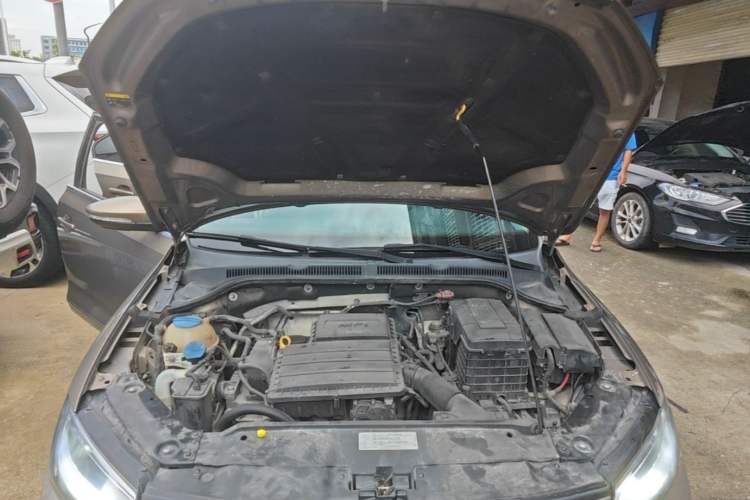 Used Volkswagen Sagitar 2017 1.6L Automatic Comfort Model Engine Bay