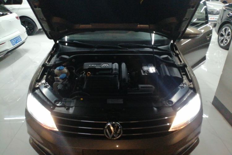 Used Volkswagen Sagitar 2017 230TSI Automatic Comfort Version Engine Bay