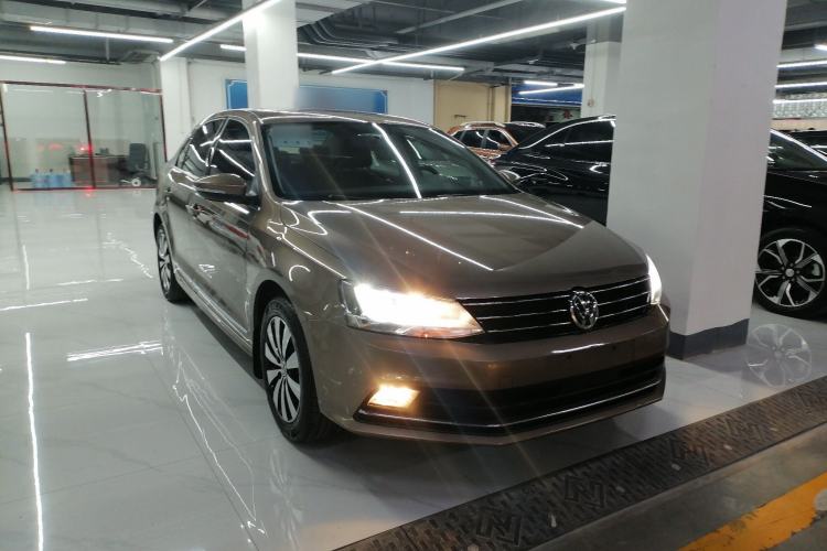 Used Volkswagen Sagitar 2017 230TSI Automatic Comfort Version Exterior 1
