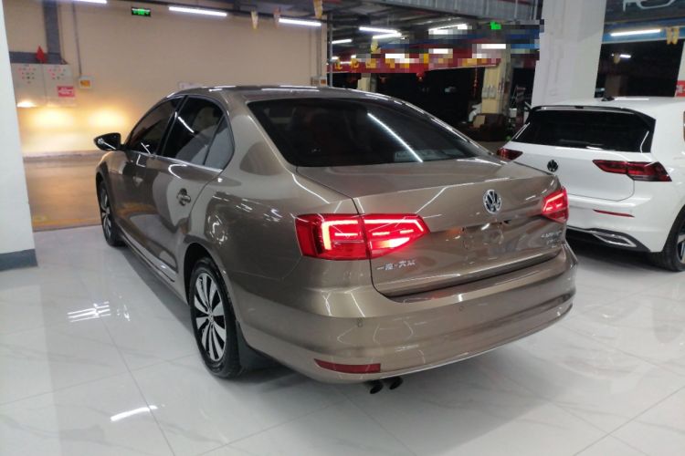 Used Volkswagen Sagitar 2017 230TSI Automatic Comfort Version Exterior 2