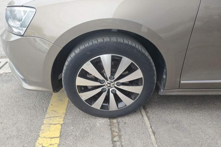 Used Volkswagen Sagitar 2017 1.6L Automatic Comfort Model Exterior 4
