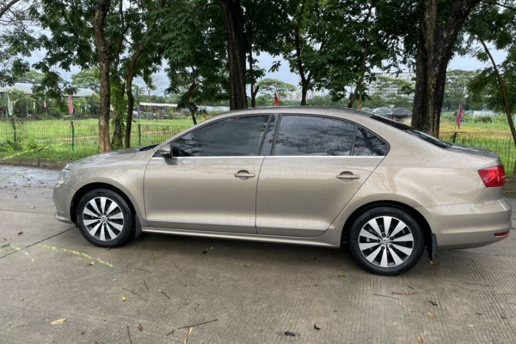 Used Volkswagen Sagitar 2017 1.6L Automatic Comfort Model Exterior 4