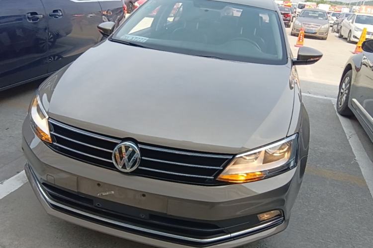Used Volkswagen Sagitar 2017 230TSI Automatic Comfort Version Front