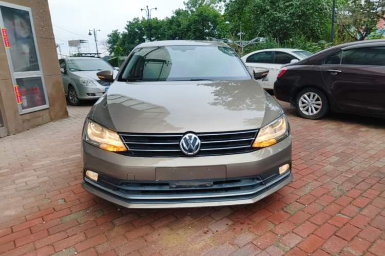 Used Volkswagen Sagitar 2017 180TSI Automatic Luxury Edition Front