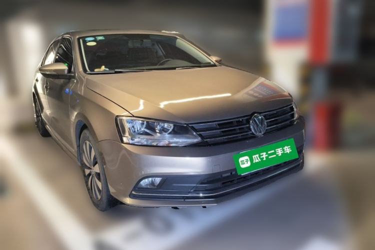 Used Volkswagen Sagitar 2017 230TSI Automatic Comfort Version Front Right 45 Deg