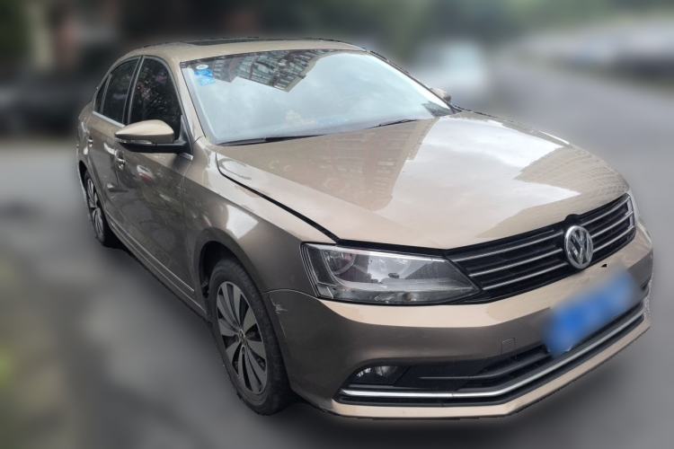 Used Volkswagen Sagitar 2017 230TSI Automatic Comfort Version Front Right 45 Deg