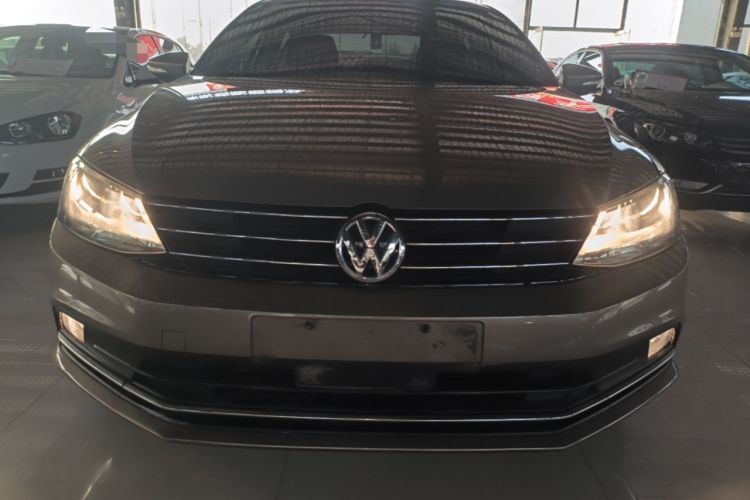 Used Volkswagen Sagitar 2017 1.6L Automatic Comfort Model Front