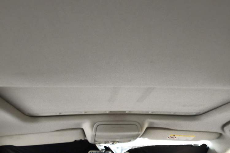 Used Volkswagen Sagitar 2017 230TSI Automatic Comfort Version Headliner