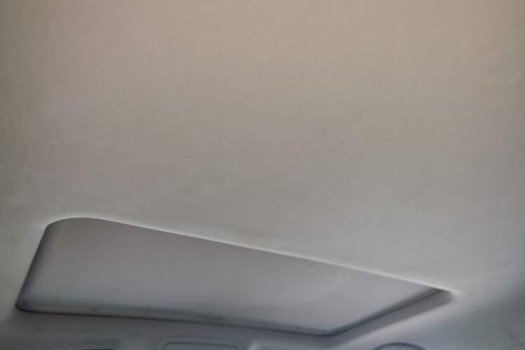 Used Volkswagen Sagitar 2017 230TSI Automatic Comfort Version Headliner