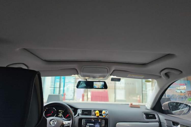 Used Volkswagen Sagitar 2017 1.6L Automatic Comfort Model Headliner