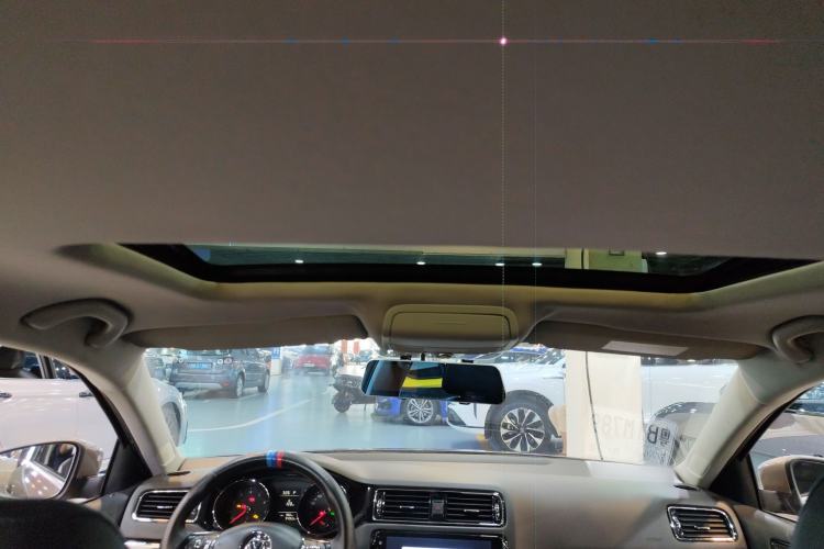 Used Volkswagen Sagitar 2017 230TSI Automatic Comfort Version Headliner