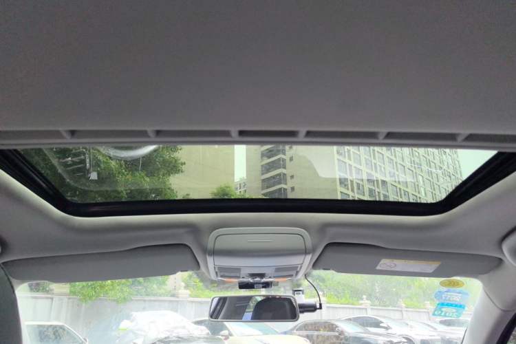 Used Volkswagen Sagitar 2017 230TSI Automatic Comfort Version Headliner