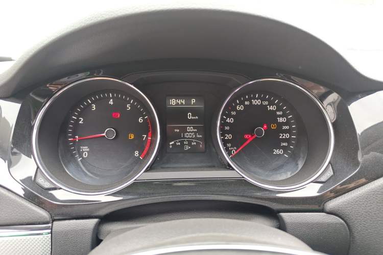 Used Volkswagen Sagitar 2017 1.6L Automatic Comfort Model Instrument Cluster