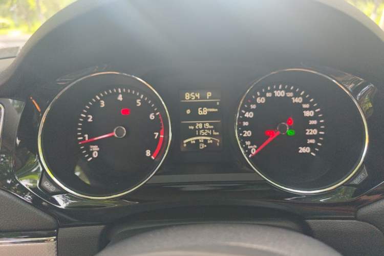 Used Volkswagen Sagitar 2017 1.6L Automatic Comfort Model Instrument Cluster