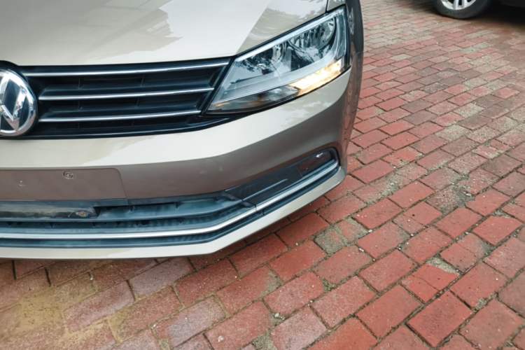 Used Volkswagen Sagitar 2017 180TSI Automatic Luxury Edition Left Front Headlight