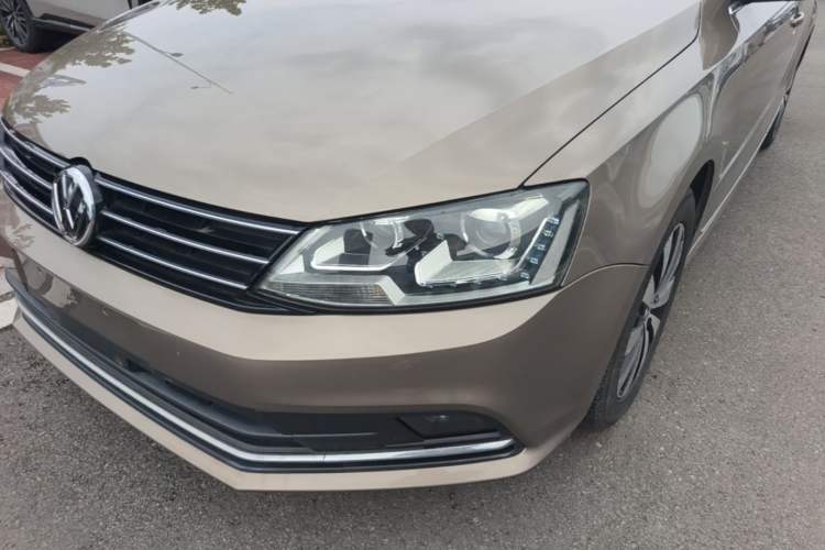 Used Volkswagen Sagitar 2017 1.6L Automatic Comfort Model Left Front Headlight