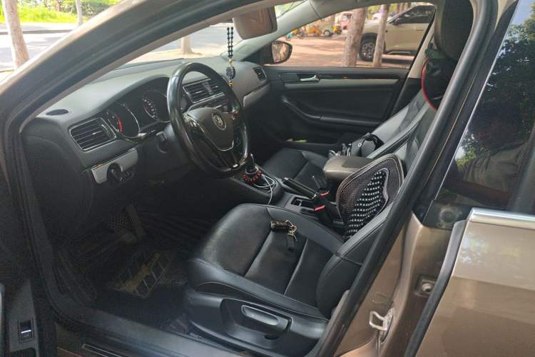 Used Volkswagen Sagitar 2017 1.6L Automatic Comfort Model Left Front Seat