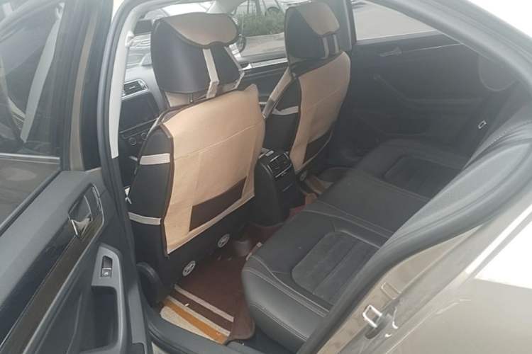 Used Volkswagen Sagitar 2017 230TSI Automatic Comfort Version Left Rear Seat