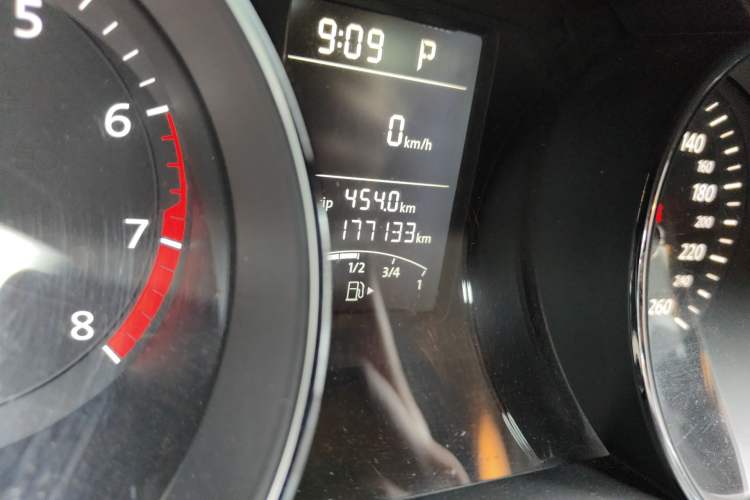 Used Volkswagen Sagitar 2017 1.6L Automatic Comfort Model Odometer Close Up