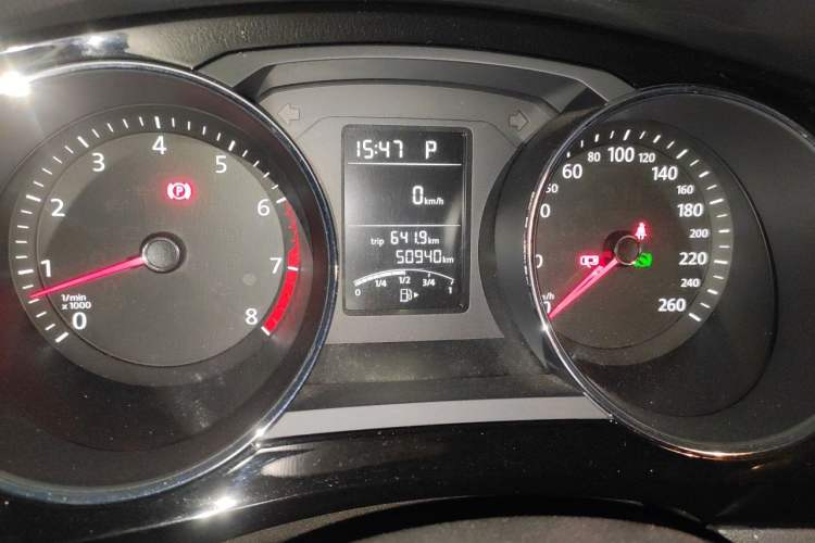 Used Volkswagen Sagitar 2017 1.6L Automatic Comfort Model Odometer Close Up