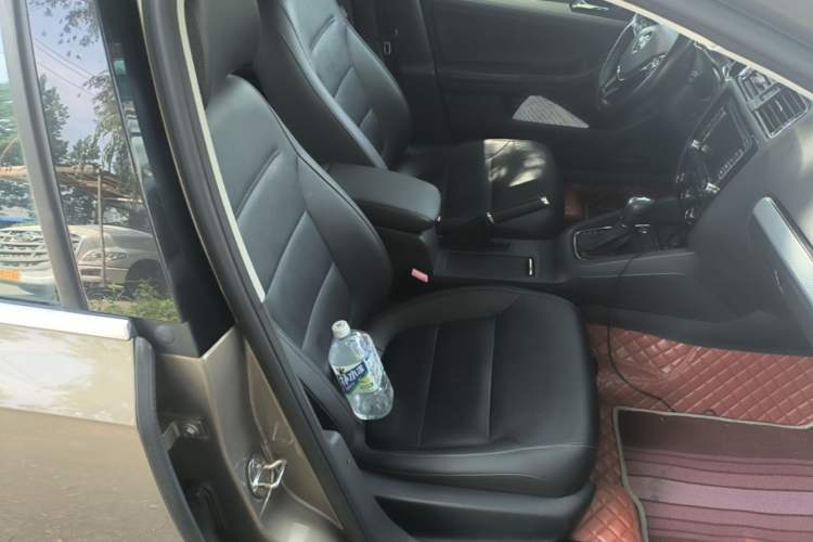 Used Volkswagen Sagitar 2017 1.6L Automatic Comfort Model Right Front Seat