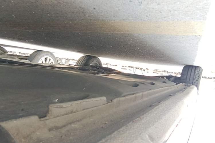 Used Volkswagen Sagitar 2017 230TSI Automatic Comfort Version Right Side Sill