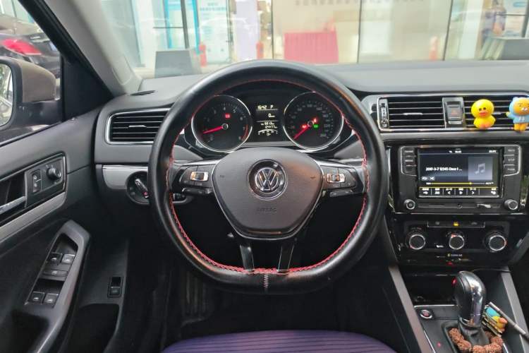 Used Volkswagen Sagitar 2017 1.6L Automatic Comfort Model Steering Wheel