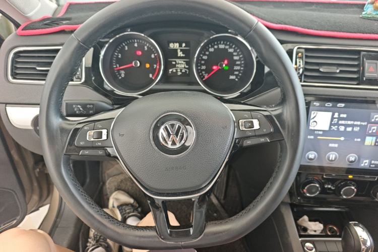Used Volkswagen Sagitar 2017 1.6L Automatic Comfort Model Steering Wheel