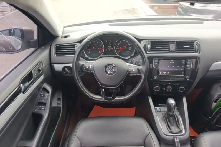 Used Volkswagen Sagitar 2017 1.6L Automatic Comfort Model Steering Wheel