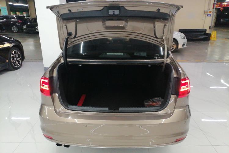 Used Volkswagen Sagitar 2017 230TSI Automatic Comfort Version Trunk