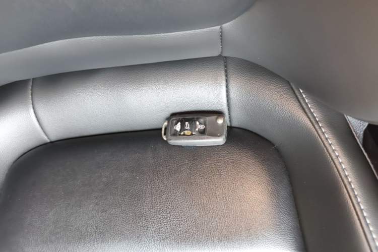 Used Volkswagen Sagitar 2017 180TSI Automatic Luxury Edition Vehicle Key