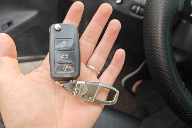 Used Volkswagen Sagitar 2017 1.6L Automatic Comfort Model Vehicle Key