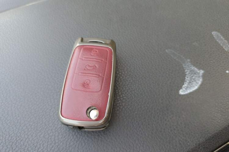 Used Volkswagen Sagitar 2017 180TSI Automatic Leading Model Vehicle Key