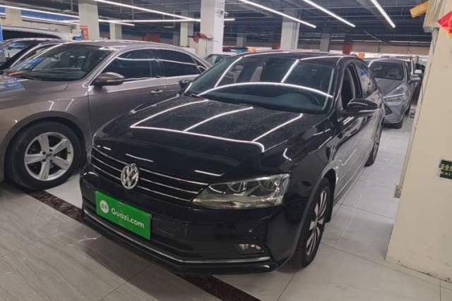 Ojetý Volkswagen Sagitar 2018 1.6L Automatic Comfort Model
