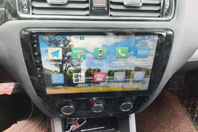 Used Volkswagen Sagitar 2018 280TSI DSG Ignite Edition Audio And AC Panel