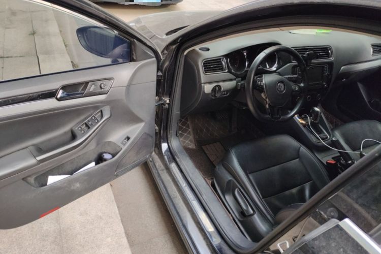 Used Volkswagen Sagitar 2018 180TSI DSG Prestige Edition Driver Seat