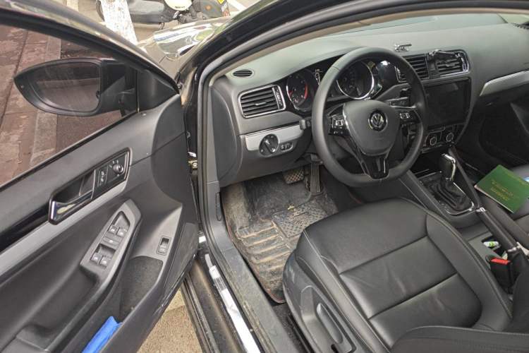 Used Volkswagen Sagitar 2018 280TSI DSG Ignite Edition Driver Seat